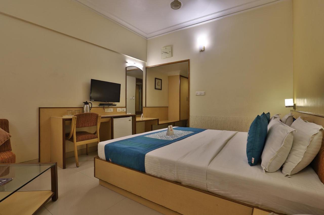 Capital O 1338 Hotel Harmony Rajkot Exterior foto
